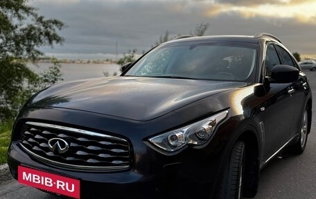 Infiniti FX II, 2011 год, 1 990 000 рублей, 2 фотография