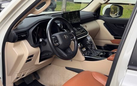 Toyota Land Cruiser, 2022 год, 12 500 000 рублей, 9 фотография