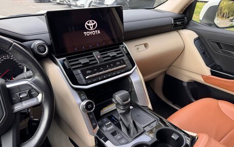 Toyota Land Cruiser, 2022 год, 12 500 000 рублей, 16 фотография