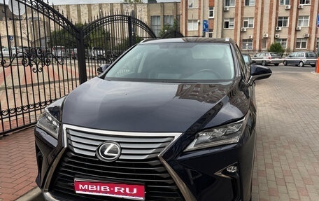 Lexus RX IV рестайлинг, 2018 год, 4 100 000 рублей, 1 фотография