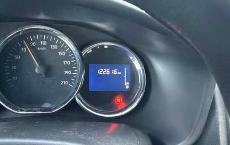 Renault Logan II, 2014 год, 440 000 рублей, 7 фотография
