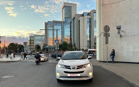Toyota RAV4, 2014 год, 1 850 000 рублей, 2 фотография