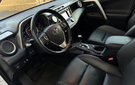 Toyota RAV4, 2014 год, 1 850 000 рублей, 13 фотография