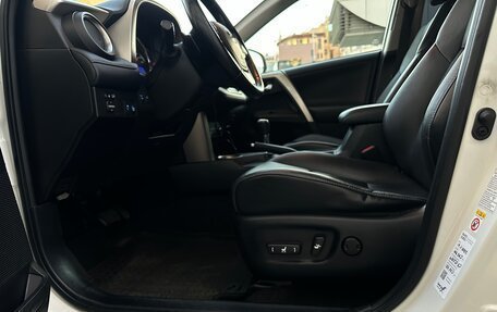 Toyota RAV4, 2014 год, 1 850 000 рублей, 11 фотография
