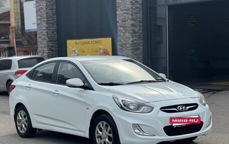 Hyundai Solaris II рестайлинг, 2012 год, 660 000 рублей, 2 фотография