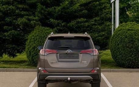 Toyota RAV4, 2017 год, 1 775 000 рублей, 5 фотография