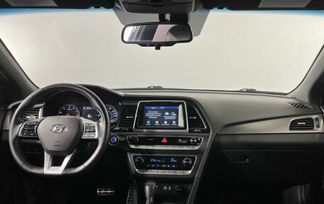 Hyundai Sonata VII, 2019 год, 1 350 000 рублей, 7 фотография