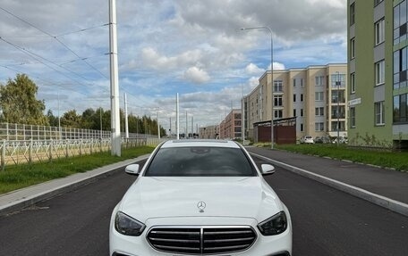 Mercedes-Benz E-Класс, 2021 год, 4 250 000 рублей, 1 фотография