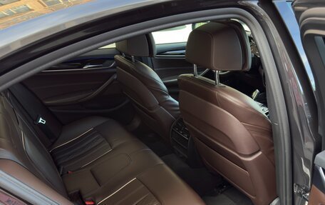 BMW 5 серия, 2019 год, 3 300 000 рублей, 16 фотография