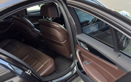 BMW 5 серия, 2019 год, 3 300 000 рублей, 17 фотография