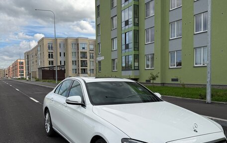 Mercedes-Benz E-Класс, 2021 год, 4 250 000 рублей, 3 фотография