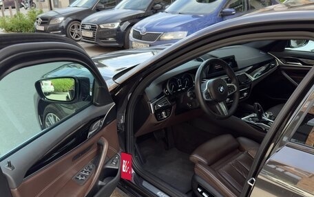BMW 5 серия, 2019 год, 3 300 000 рублей, 14 фотография