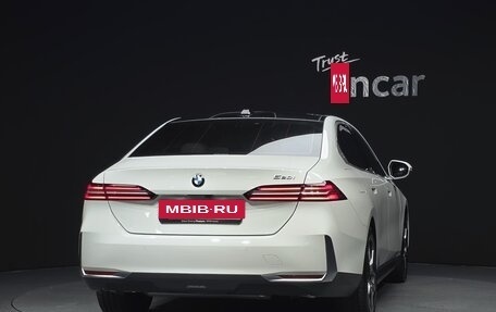 BMW 5 серия, 2024 год, 5 983 000 рублей, 4 фотография