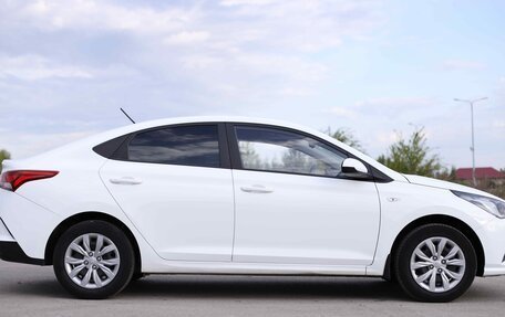 Hyundai Solaris II рестайлинг, 2021 год, 1 487 200 рублей, 4 фотография