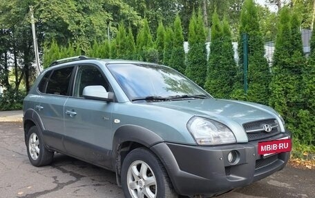 Hyundai Tucson III, 2005 год, 668 000 рублей, 3 фотография