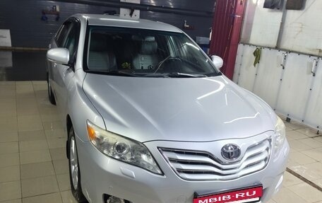 Toyota Camry, 2010 год, 1 800 000 рублей, 6 фотография