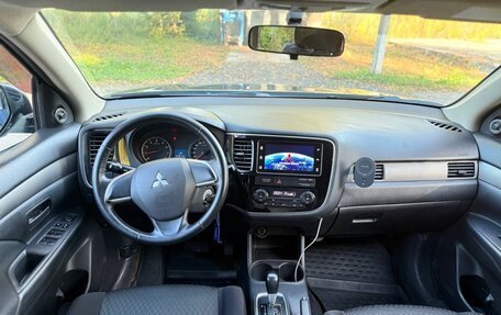 Mitsubishi Outlander III рестайлинг 3, 2012 год, 950 000 рублей, 6 фотография