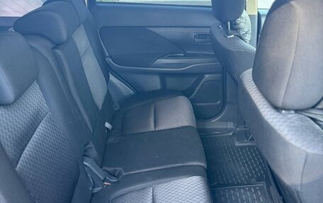 Mitsubishi Outlander III рестайлинг 3, 2012 год, 950 000 рублей, 7 фотография