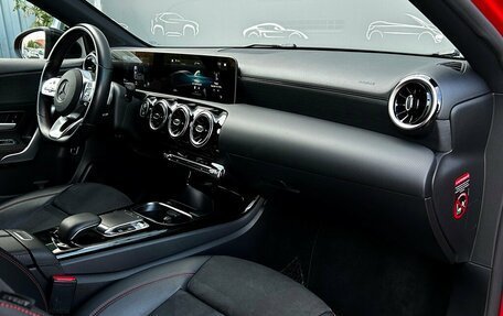Mercedes-Benz A-Класс, 2019 год, 2 438 800 рублей, 8 фотография