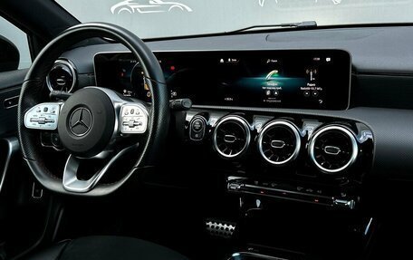 Mercedes-Benz A-Класс, 2019 год, 2 438 800 рублей, 14 фотография