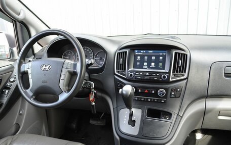 Hyundai Grand Starex Grand Starex I рестайлинг 2, 2017 год, 2 249 888 рублей, 12 фотография