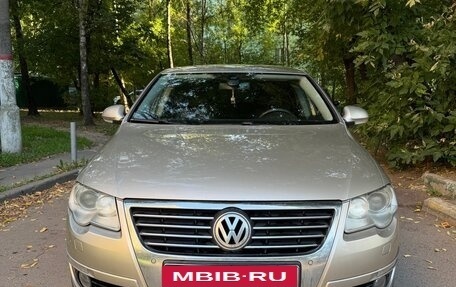 Volkswagen Passat B6, 2008 год, 600 000 рублей, 2 фотография