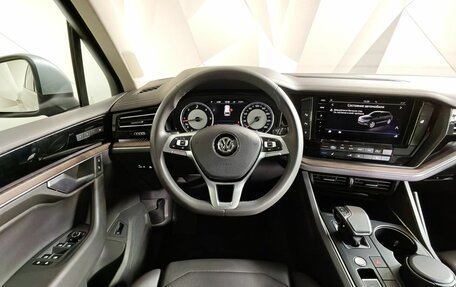 Volkswagen Touareg III, 2018 год, 4 850 000 рублей, 20 фотография