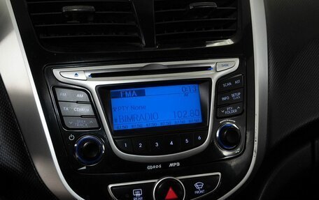 Hyundai Solaris II рестайлинг, 2013 год, 680 000 рублей, 10 фотография
