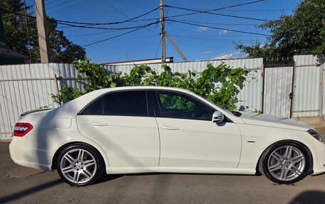 Mercedes-Benz E-Класс, 2011 год, 1 650 000 рублей, 3 фотография