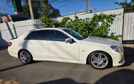 Mercedes-Benz E-Класс, 2011 год, 1 650 000 рублей, 4 фотография