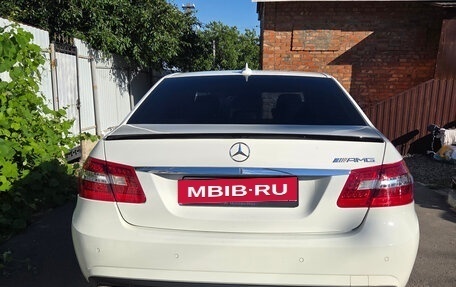 Mercedes-Benz E-Класс, 2011 год, 1 650 000 рублей, 14 фотография