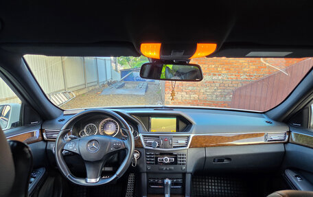 Mercedes-Benz E-Класс, 2011 год, 1 650 000 рублей, 24 фотография