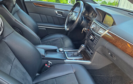 Mercedes-Benz E-Класс, 2011 год, 1 650 000 рублей, 26 фотография