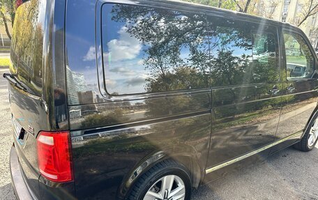 Volkswagen Multivan T6 рестайлинг, 2016 год, 3 400 000 рублей, 4 фотография