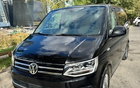 Volkswagen Multivan T6 рестайлинг, 2016 год, 3 400 000 рублей, 2 фотография