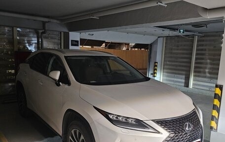 Lexus RX IV рестайлинг, 2020 год, 4 500 000 рублей, 3 фотография