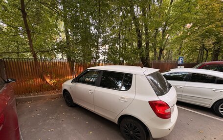 Skoda Fabia II, 2013 год, 550 000 рублей, 3 фотография