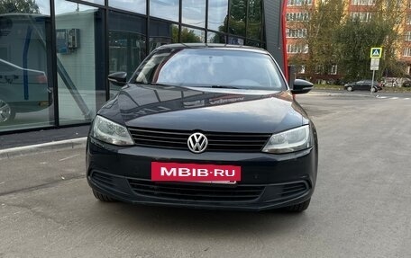 Volkswagen Jetta VI, 2014 год, 680 000 рублей, 2 фотография