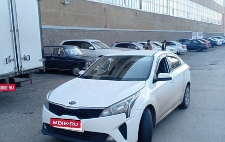 KIA Rio IV, 2021 год, 860 000 рублей, 2 фотография