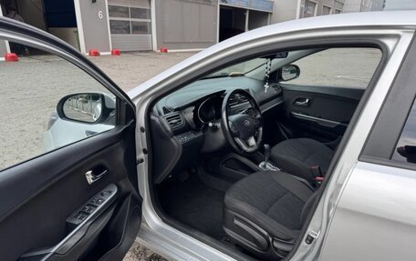 KIA Rio III рестайлинг, 2012 год, 880 000 рублей, 9 фотография