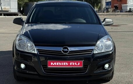 Opel Astra H, 2012 год, 610 000 рублей, 1 фотография
