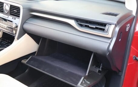 Lexus RX IV рестайлинг, 2021 год, 5 600 000 рублей, 15 фотография