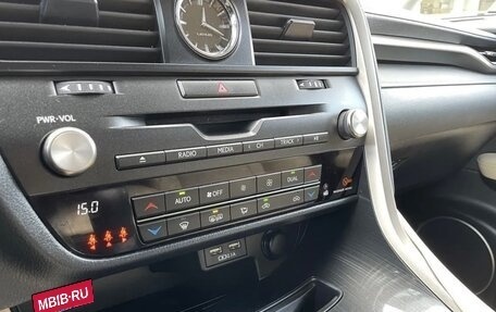 Lexus RX IV рестайлинг, 2021 год, 5 600 000 рублей, 7 фотография