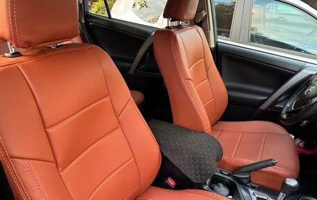 Toyota RAV4, 2016 год, 1 980 000 рублей, 5 фотография