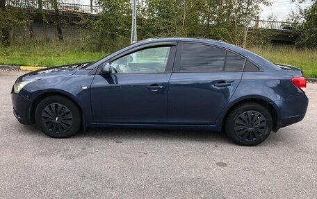 Chevrolet Cruze II, 2010 год, 599 999 рублей, 8 фотография