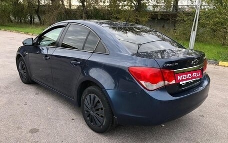 Chevrolet Cruze II, 2010 год, 599 999 рублей, 7 фотография