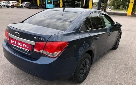 Chevrolet Cruze II, 2010 год, 599 999 рублей, 5 фотография
