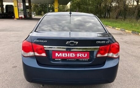 Chevrolet Cruze II, 2010 год, 599 999 рублей, 6 фотография