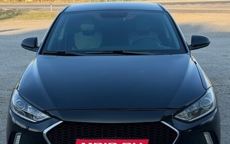 Hyundai Elantra VI рестайлинг, 2017 год, 1 300 000 рублей, 1 фотография
