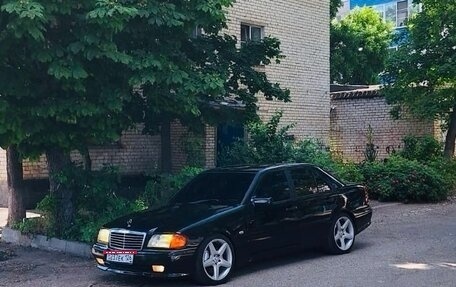 Mercedes-Benz C-Класс, 1998 год, 600 000 рублей, 1 фотография